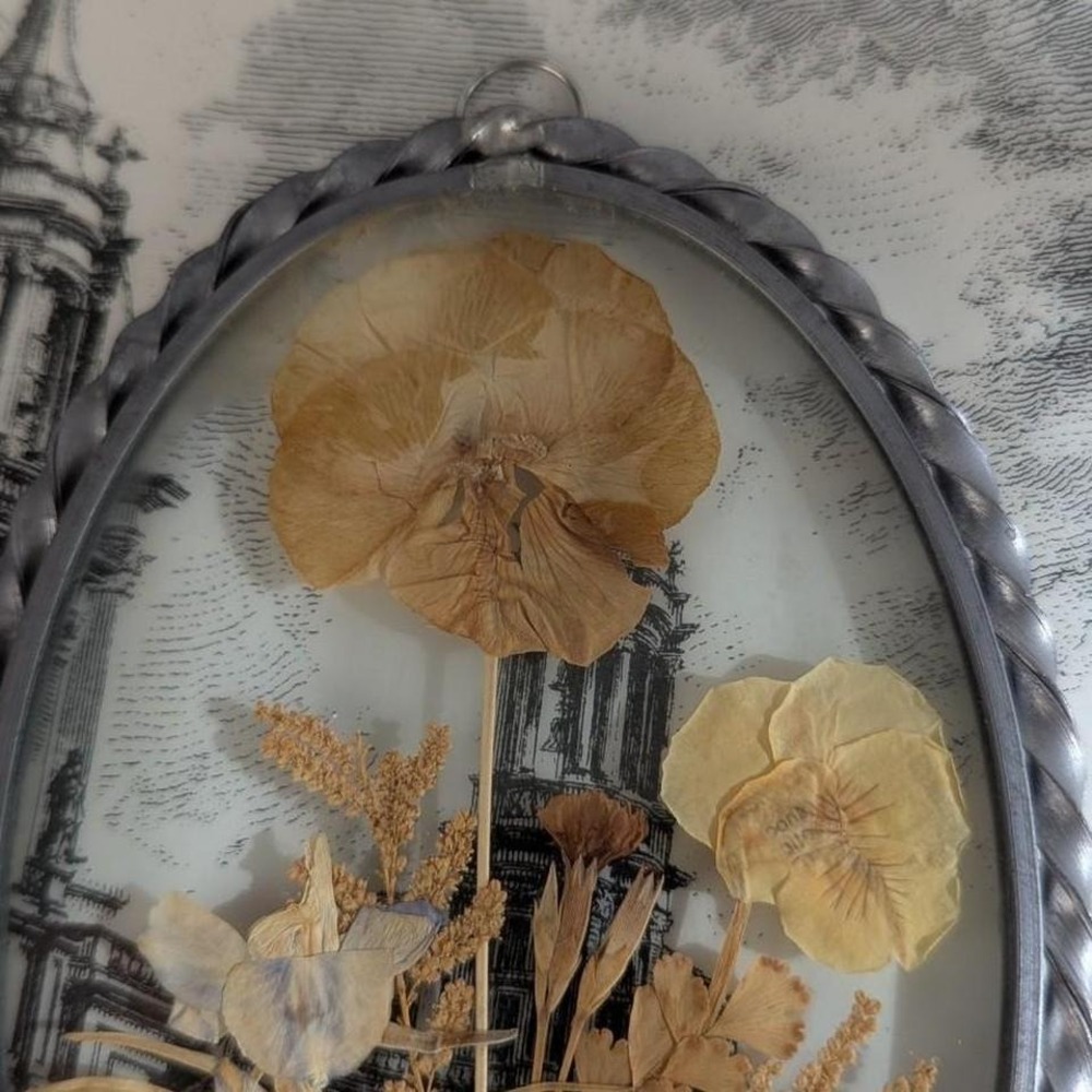 Vintage Pressed Flower Convex Glass Oval Wall Art Silver Frame 7x4.5 - Picture 3 of 8